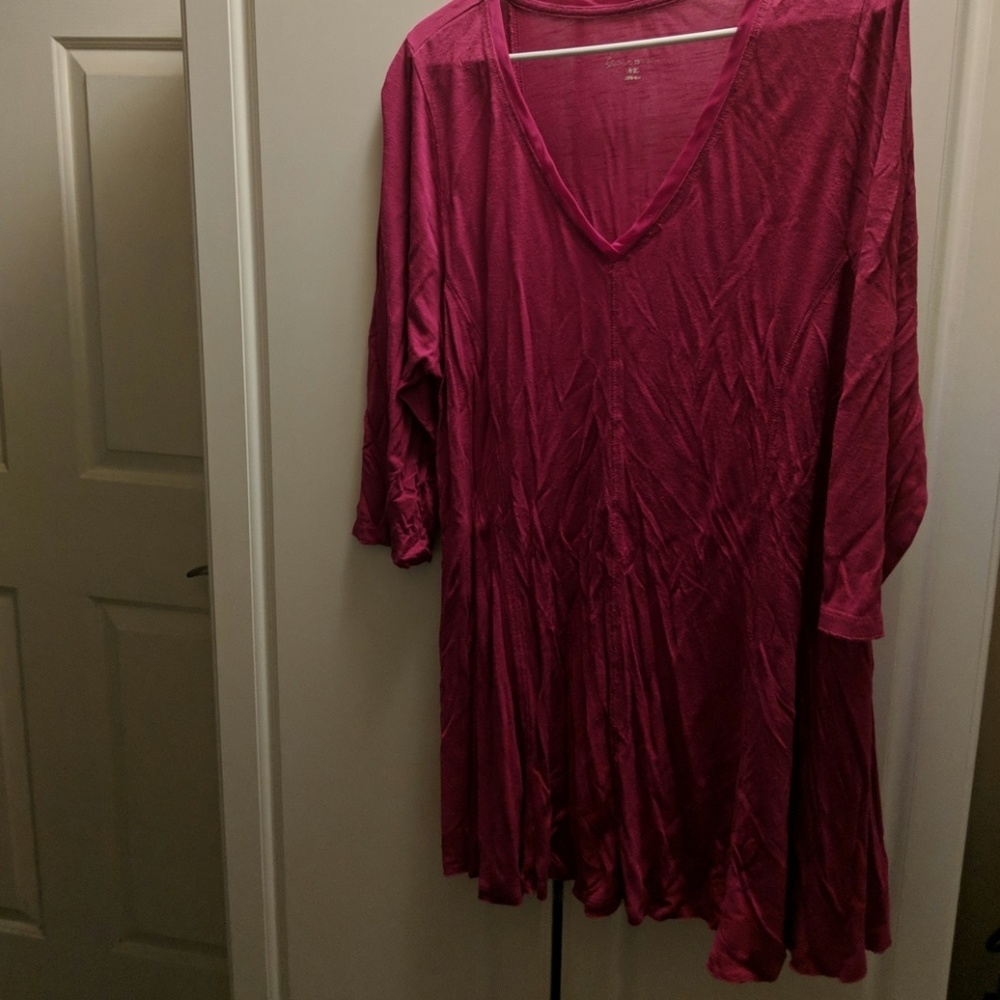 Dark pink tunic/wrinkly long tee